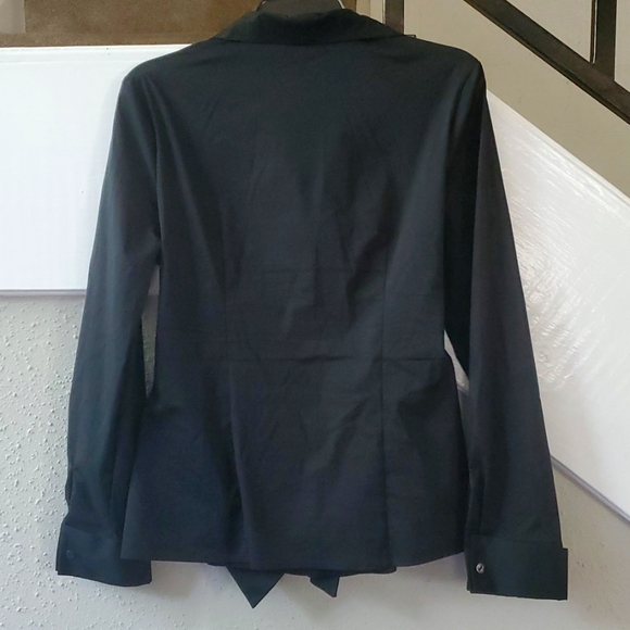 Pretty black wrap blouse in very good condition! - Picture 5 of 6